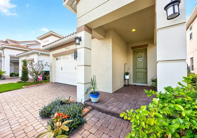 Photo 3 of Single family home for sale at 13472 Padstow Pl, Orlando, FL 32832 | MLS# O6441574 | Listing updated on 2026-09-16