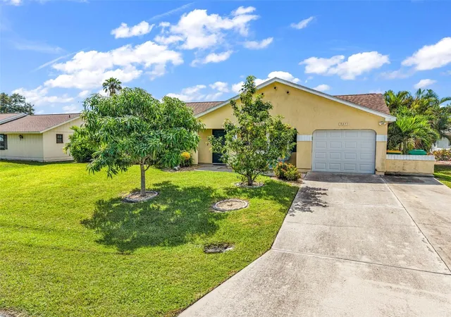 Photo 2 of Single family home for sale at 9371 Heartwellville Ave, Englewood, FL 34224 | MLS# C7530706 | Listing updated on 2026-10-09