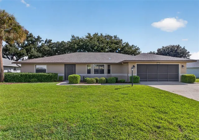 Photo 1 of Single family home for sale at 21506 Queen Anne Ct, Leesburg, FL 34748 | MLS# O6441580 | Listing updated on 2026-09-19