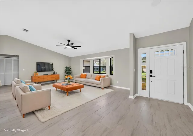 Photo 3 of Single family home for sale at 21506 Queen Anne Ct, Leesburg, FL 34748 | MLS# O6441580 | Listing updated on 2026-09-19