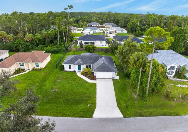 Photo 3 of Single family home for sale at 3125 Tusket Ave, North Port, FL 34286 | MLS# TB8548400 | Listing updated on 2026-10-07