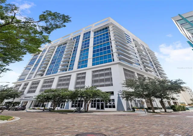 Photo 2 of Condo for sale at 260 S Osceola Ave #1611, Orlando, FL 32801 | MLS# O6441584 | Listing updated on 2026-09-23