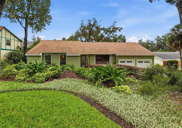 Single family home for sale at 828 Brookwood Dr, LAKELAND, FL 33813 | MLS# L4965051