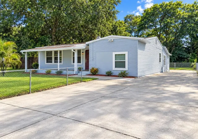 Photo 1 of Single family home for sale at 1624 Grand St, Orlando, FL 32805 | MLS# O6441597 | Listing updated on 2026-09-24