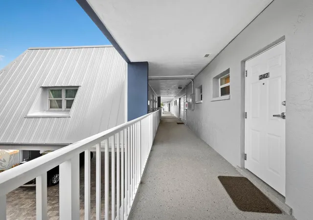 Photo 3 of Condo for sale at 3453 Gulf Of Mexico Dr #242, Longboat Key, FL 34228 | MLS# A4706004 | Listing updated on 2026-09-22