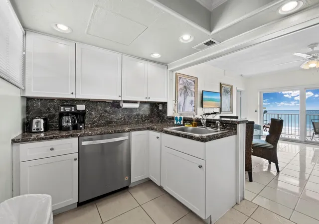 Photo 4 of Condo for sale at 3453 Gulf Of Mexico Dr #242, Longboat Key, FL 34228 | MLS# A4706004 | Listing updated on 2026-09-22