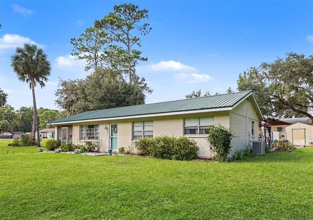 Photo 2 of Single family home for sale at 9461 W Tall Pines Ct, Crystal River, FL 34428 | MLS# TB8548418 | Listing updated on 2026-10-08
