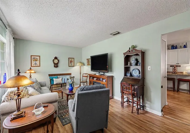 Photo 4 of Single family home for sale at 9461 W Tall Pines Ct, Crystal River, FL 34428 | MLS# TB8548418 | Listing updated on 2026-10-08