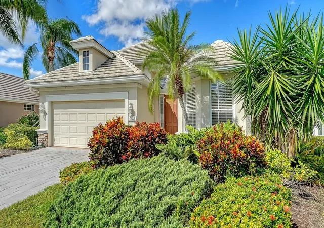 Photo 4 of Single family home for sale at 6734 Pebble Beach Way, Lakewood Ranch, FL 34202 | MLS# A4706007 | Listing updated on 2026-09-25