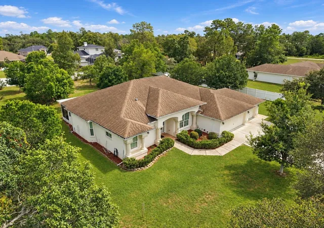 Photo 2 of Single family home for sale at 7420 Nightwalker Rd, Weeki Wachee, FL 34613 | MLS# W7889501 | Listing updated on 2026-10-01
