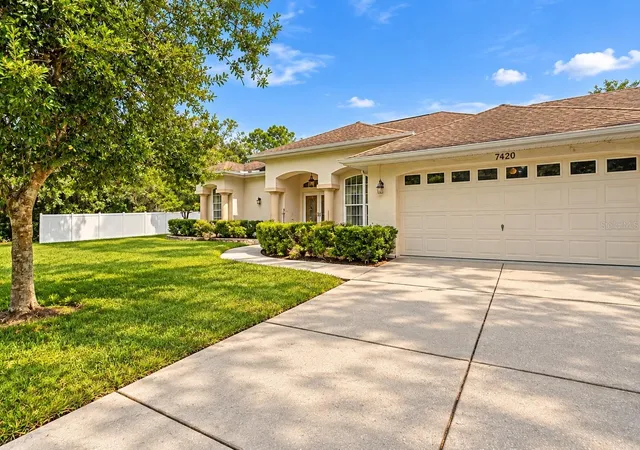 Photo 3 of Single family home for sale at 7420 Nightwalker Rd, Weeki Wachee, FL 34613 | MLS# W7889501 | Listing updated on 2026-10-01