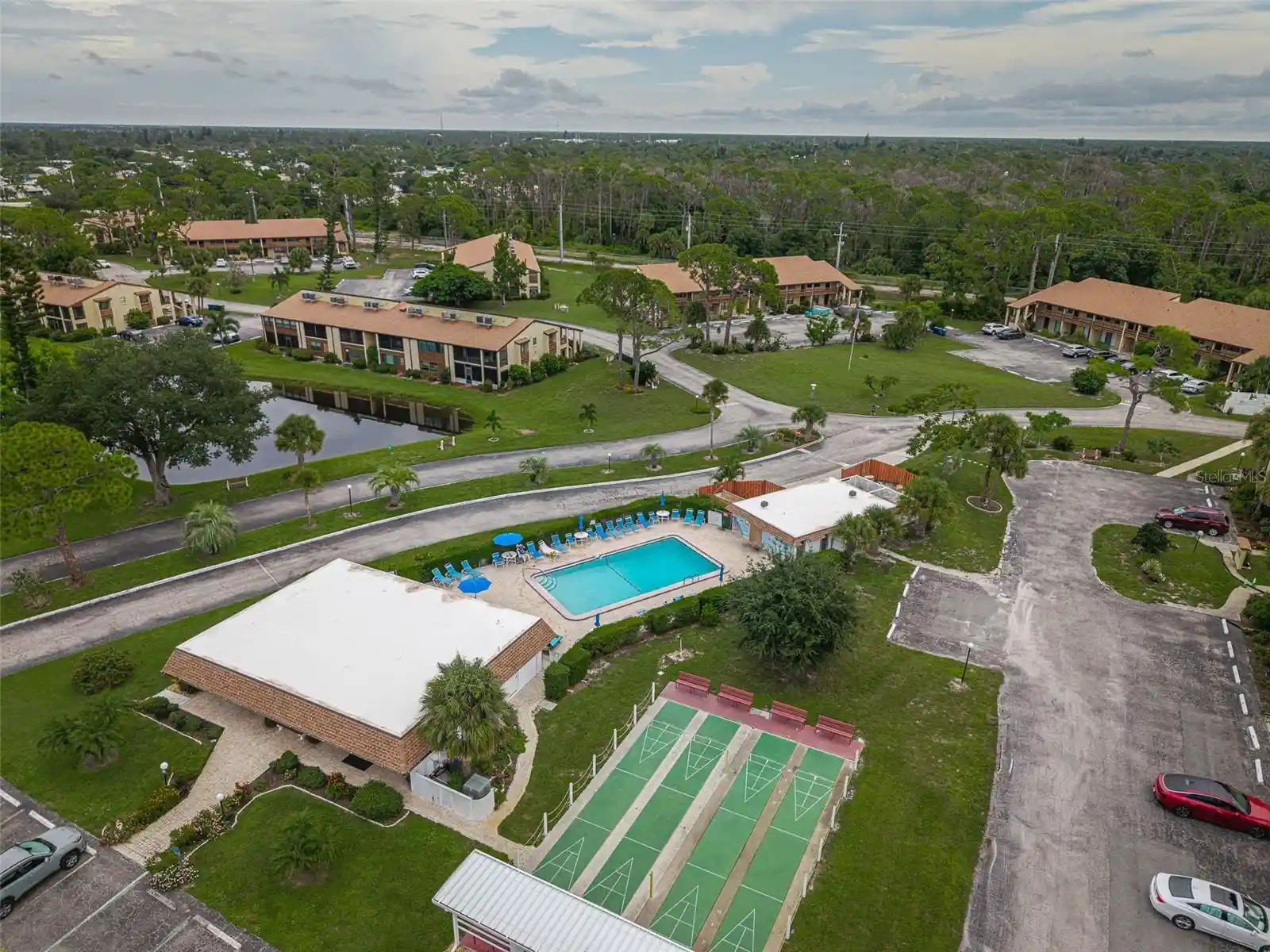 Listing Photo 2 - Condo for sale in 9 Quails Run Blvd located at 9 Quails Run Blvd, ENGLEWOOD, FL 34223 - Unit #12