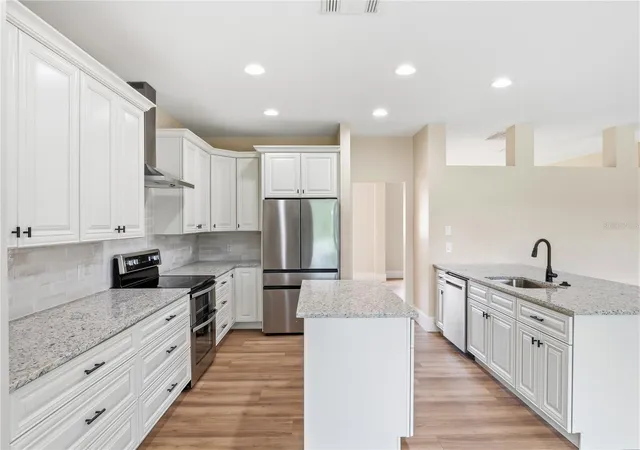 Photo 3 of Single family home for sale at 2242 Wintermere Pointe Dr, Winter Garden, FL 34787 | MLS# G5117774 | Listing updated on 2026-09-28