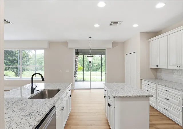 Photo 3 of Single family home for sale at 2242 Wintermere Pointe Dr, Winter Garden, FL 34787 | MLS# G5117774 | Listing updated on 2026-09-28