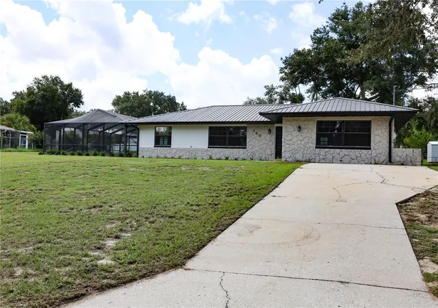 Photo 4 of Single family home for sale at 140 Britton St, Babson Park, FL 33827 | MLS# K4903787 | Listing updated on 2026-09-16