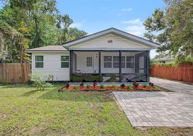 Single family home for sale at 1106 W Hiawatha St, TAMPA, FL 33604 | MLS# TB8548457