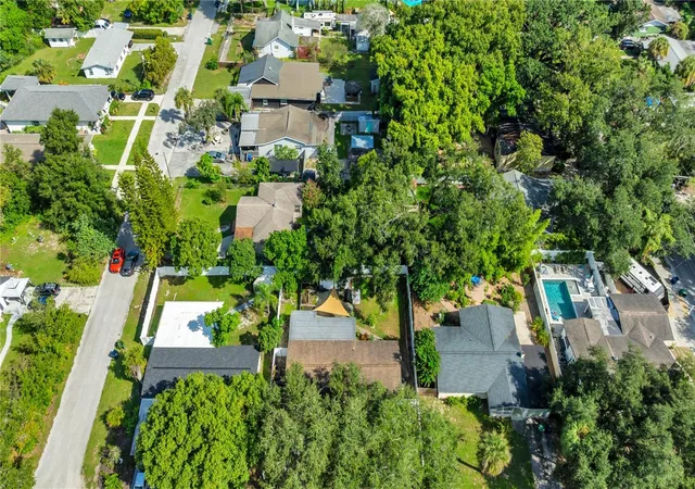 Photo 4 of Single family home for sale at 1104 E Lambright St, Tampa, FL 33604 | MLS# TB8548459 | Listing updated on 2026-10-07