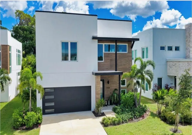 Photo 1 of Single family home for sale at 4726 Rivetta Ct, Sarasota, FL 34231 | MLS# A4706019 | Listing updated on 2026-09-30
