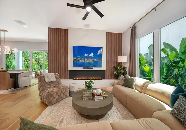 Photo 4 of Single family home for sale at 4726 Rivetta Ct, Sarasota, FL 34231 | MLS# A4706019 | Listing updated on 2026-09-30