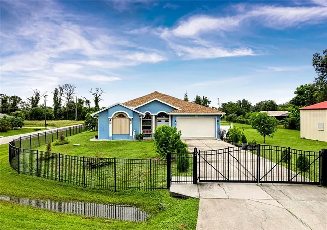 Photo 3 of Single family home for sale at 102 Bayamo Dr, North Port, FL 34287 | MLS# C7530713 | Listing updated on 2026-09-25