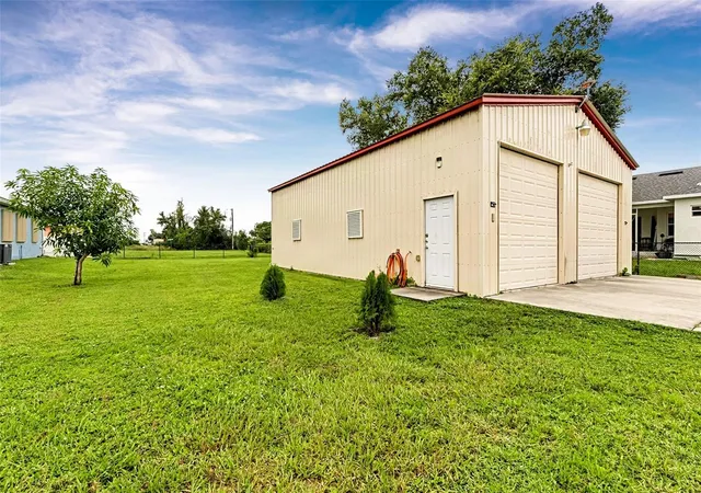 Photo 4 of Single family home for sale at 102 Bayamo Dr, North Port, FL 34287 | MLS# C7530713 | Listing updated on 2026-09-25