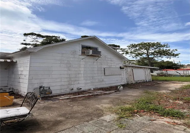 Photo 8 of Single family home for sale at 4955 5th Avenue S, Saint Petersburg, FL 33707 | MLS# O6441641 | Listing updated on 2026-09-15