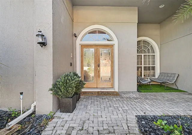 Photo 3 of Single family home for sale at 1325 Tall Maple Loop, Oviedo, FL 32765 | MLS# O6441642 | Listing updated on 2026-10-06