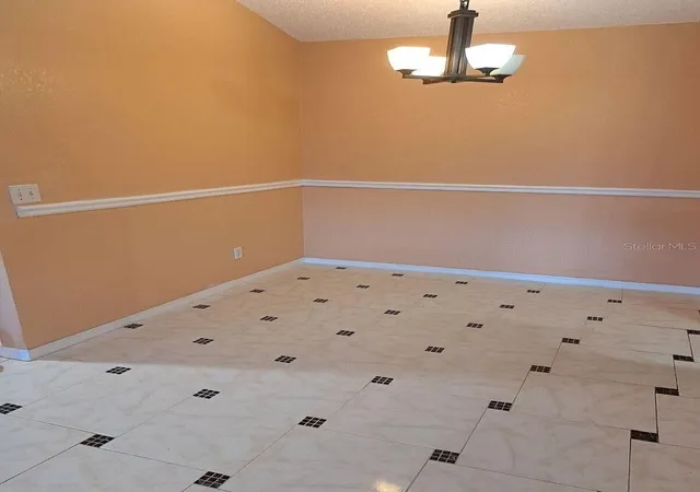 Photo 3 of Condo for sale at 5160 Conroy Rd #1435, Orlando, FL 32811 | MLS# O6441645 | Listing updated on 2026-09-19