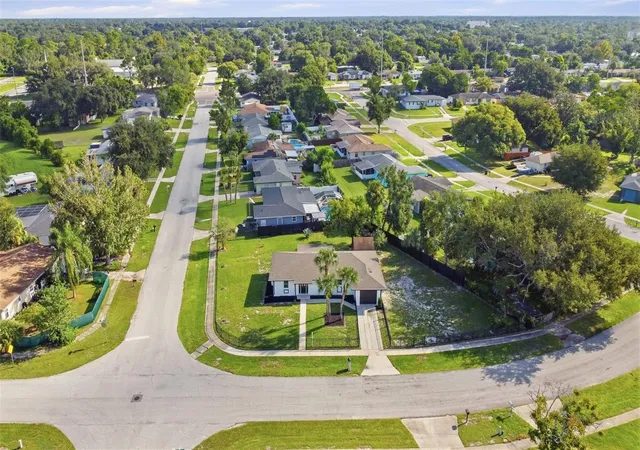 Photo 2 of Single family home for sale at 2602 Delaware Rd, Deltona, FL 32738 | MLS# V4951273 | Listing updated on 2026-10-08