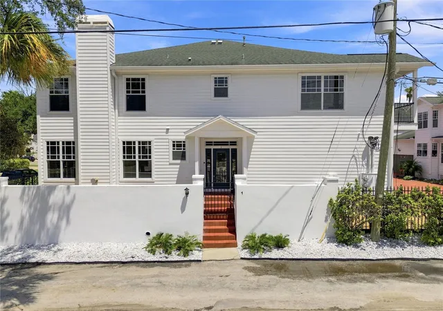 Photo 1 of Condo for sale at 113 Bosphorous Ave #1, Tampa, FL 33606 | MLS# TB8548476 | Listing updated on 2026-09-16