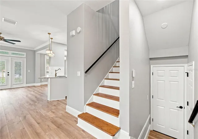 Listing Photo 5 - Condo for sale in building located at 113 Bosphorous Ave, TAMPA, FL 33606 - Unit #1