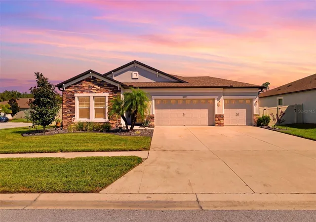 Photo 2 of Single family home for sale at 18117 Romanesque Ct, Spring Hill, FL 34610 | MLS# TB8548477 | Listing updated on 2026-09-16