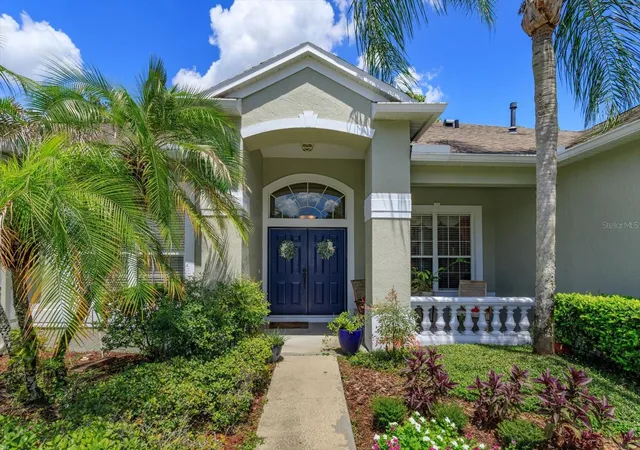 Photo 3 of Single family home for sale at 2898 Oak Blf Way, Oviedo, FL 32765 | MLS# O6441659 | Listing updated on 2026-09-20