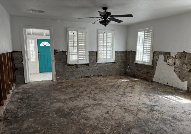 Photo 4 of Single family home for sale at 117 12th Avenue, Indian Rocks Beach, FL 33785 | MLS# TB8548484 | Listing updated on 2026-09-15