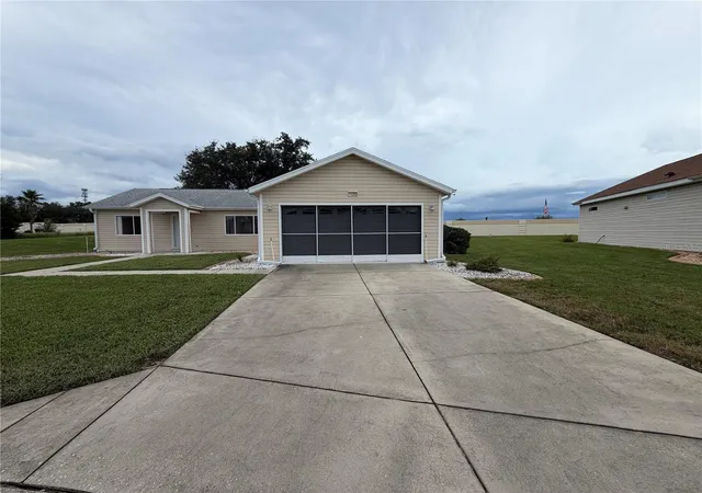 Photo 1 of Single family home for sale at 14280 Se 85th Avenue, Summerfield, FL 34491 | MLS# O6441665 | Listing updated on 2026-09-25