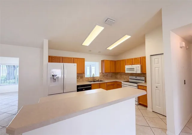 Photo 2 of Single family home for sale at 14280 Se 85th Avenue, Summerfield, FL 34491 | MLS# O6441665 | Listing updated on 2026-09-25