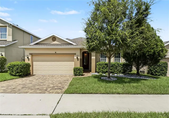 Single family home for sale at 2212 Napone Ln, MINNEOLA, FL 34715 | MLS# O6441674