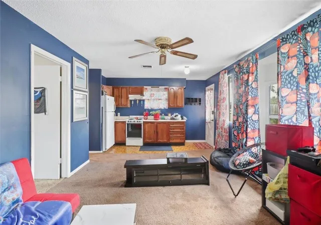Photo 4 of Single family home for sale at 360 S Inglis Ave, Inglis, FL 34449 | MLS# CC857899 | Listing updated on 2026-10-10