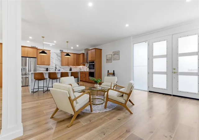 Photo 4 of Single family home for sale at 4879 Commonwealth Dr, Sarasota, FL 34242 | MLS# A4706036 | Listing updated on 2026-10-14