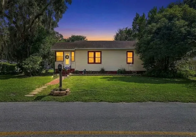 Photo 1 of Single family home for sale at 614 W Pennsylvania Ave, Deland, FL 32720 | MLS# V4951277 | Listing updated on 2026-10-03