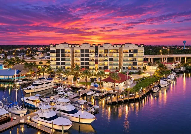 Photo 1 of Condo for sale at 507 Tamiami Trl N #201, Venice, FL 34285 | MLS# A4706040 | Listing updated on 2026-09-21