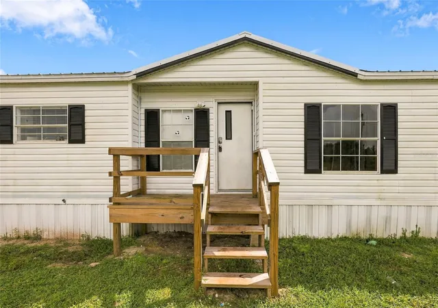 Photo 2 of Manufactured home for sale at 19046 Nw 302nd Street, Okeechobee, FL 34972 | MLS# K4903788 | Listing updated on 2026-09-25