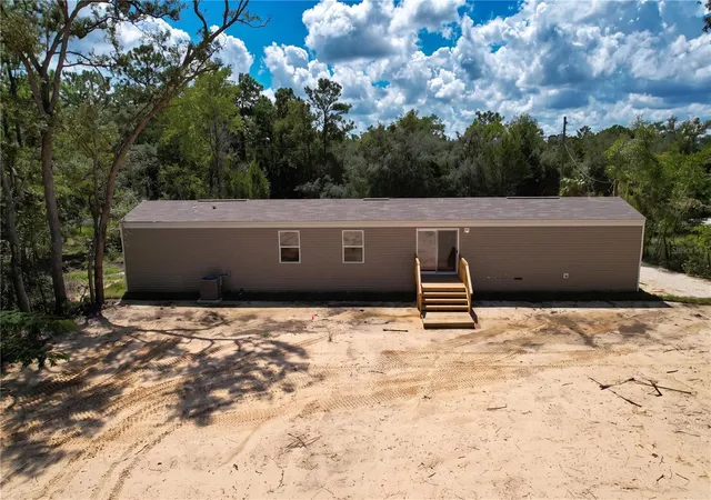 Photo 4 of Manufactured home for sale at 549 W Kuhns Ln, Lecanto, FL 34461 | MLS# OM732252 | Listing updated on 2026-09-19