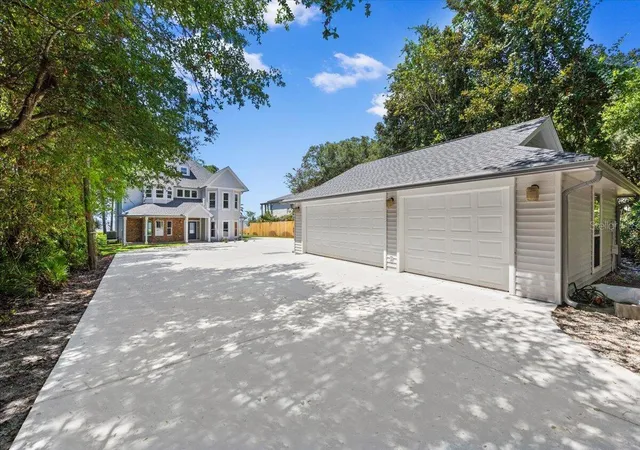 Photo 4 of Single family home for sale at 609 Calhoun Ave, Destin, FL 32541 | MLS# O6441711 | Listing updated on 2026-09-19