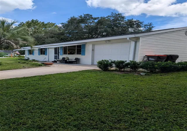 Photo 2 of Single family home for sale at 10825 Sw 91st Court, Ocala, FL 34481 | MLS# OM732254 | Listing updated on 2026-09-22