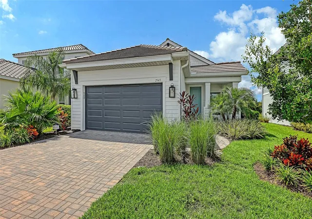 Photo 3 of Single family home for sale at 2545 Star Apple Way, Sarasota, FL 34240 | MLS# A4706042 | Listing updated on 2026-09-15