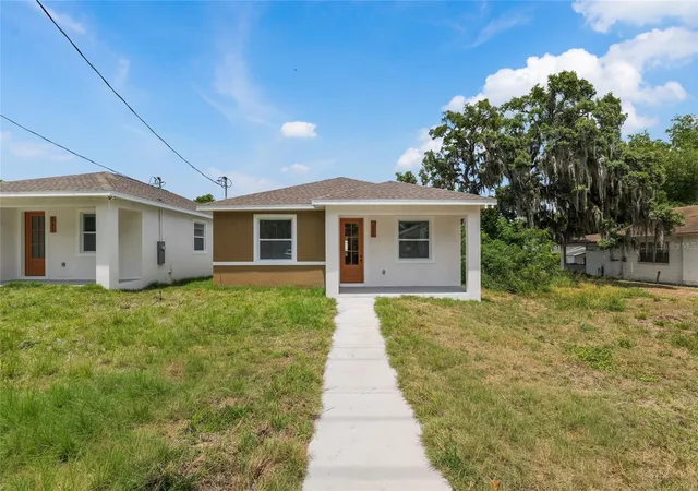 Photo 1 of Single family home for sale at 639 W 9th Street, Lakeland, FL 33805 | MLS# TB8548525 | Listing updated on 2026-09-15