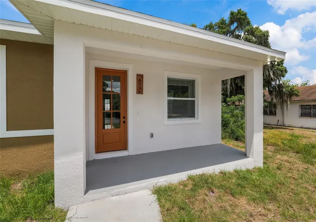 Photo 2 of Single family home for sale at 639 W 9th Street, Lakeland, FL 33805 | MLS# TB8548525 | Listing updated on 2026-09-15