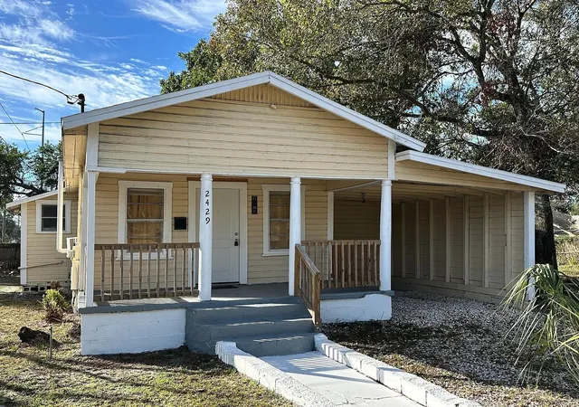 Photo 1 of Single family home for sale at 2429 E 20th Avenue, Tampa, FL 33605 | MLS# TB8548534 | Listing updated on 2026-09-15