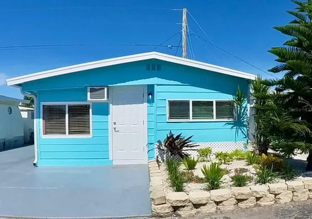 Manufactured home for sale at 10315 Cortez Rd W #67-2, BRADENTON, FL 34210 | MLS# A4706049